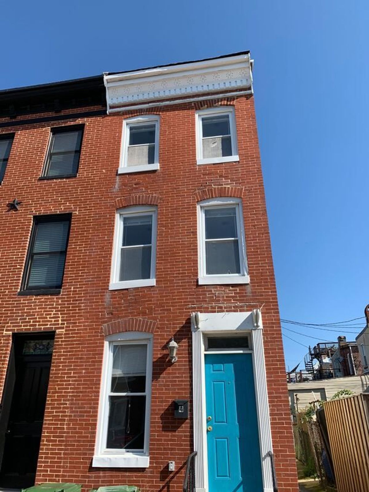 listing, photo 1