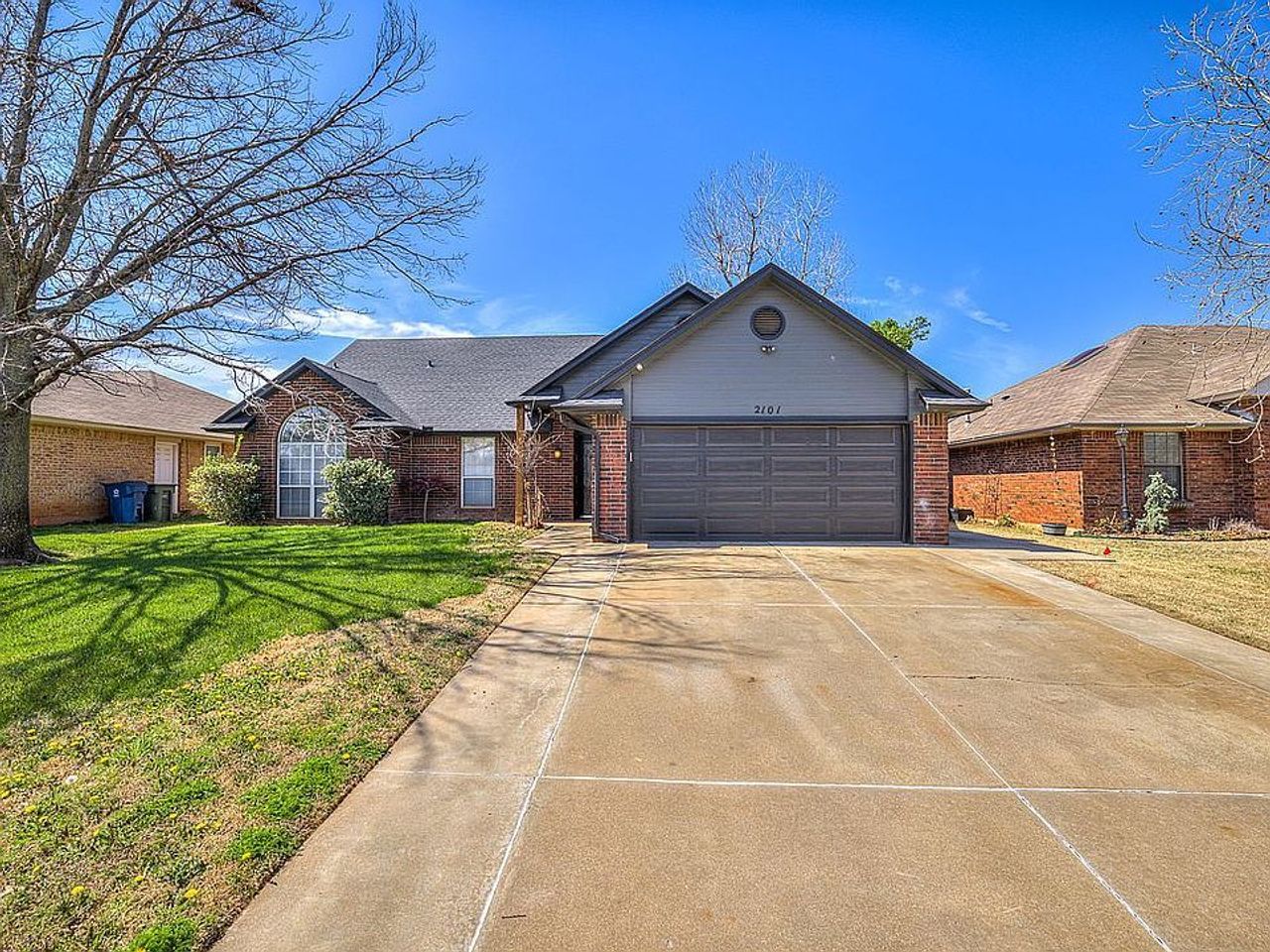 listing, photo 1