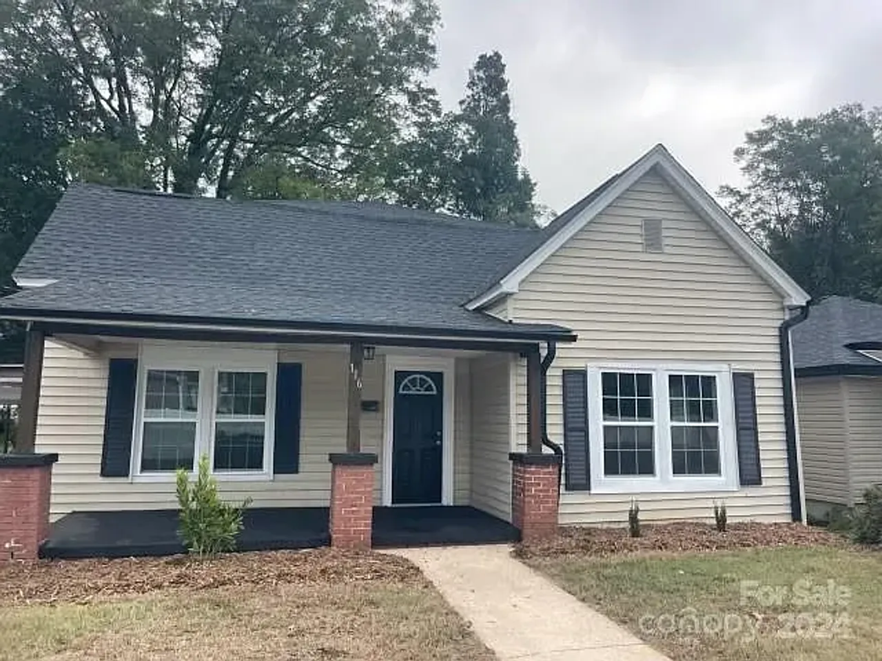 listing, photo 1