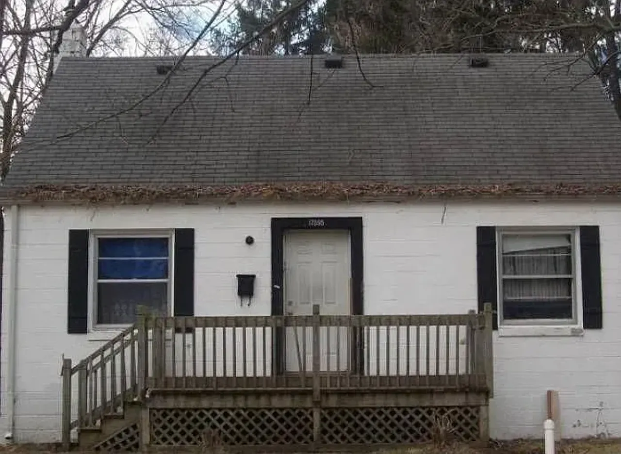 listing, photo 1