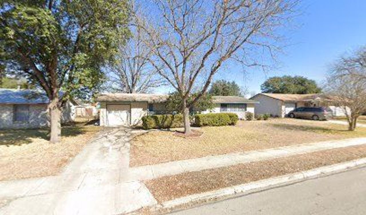 listing, photo 1