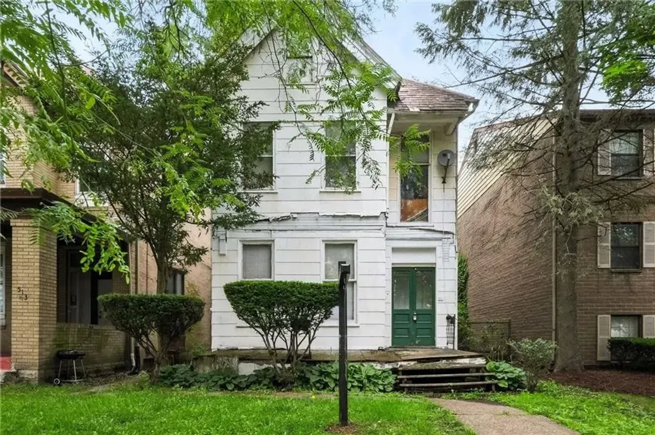 listing, photo 1
