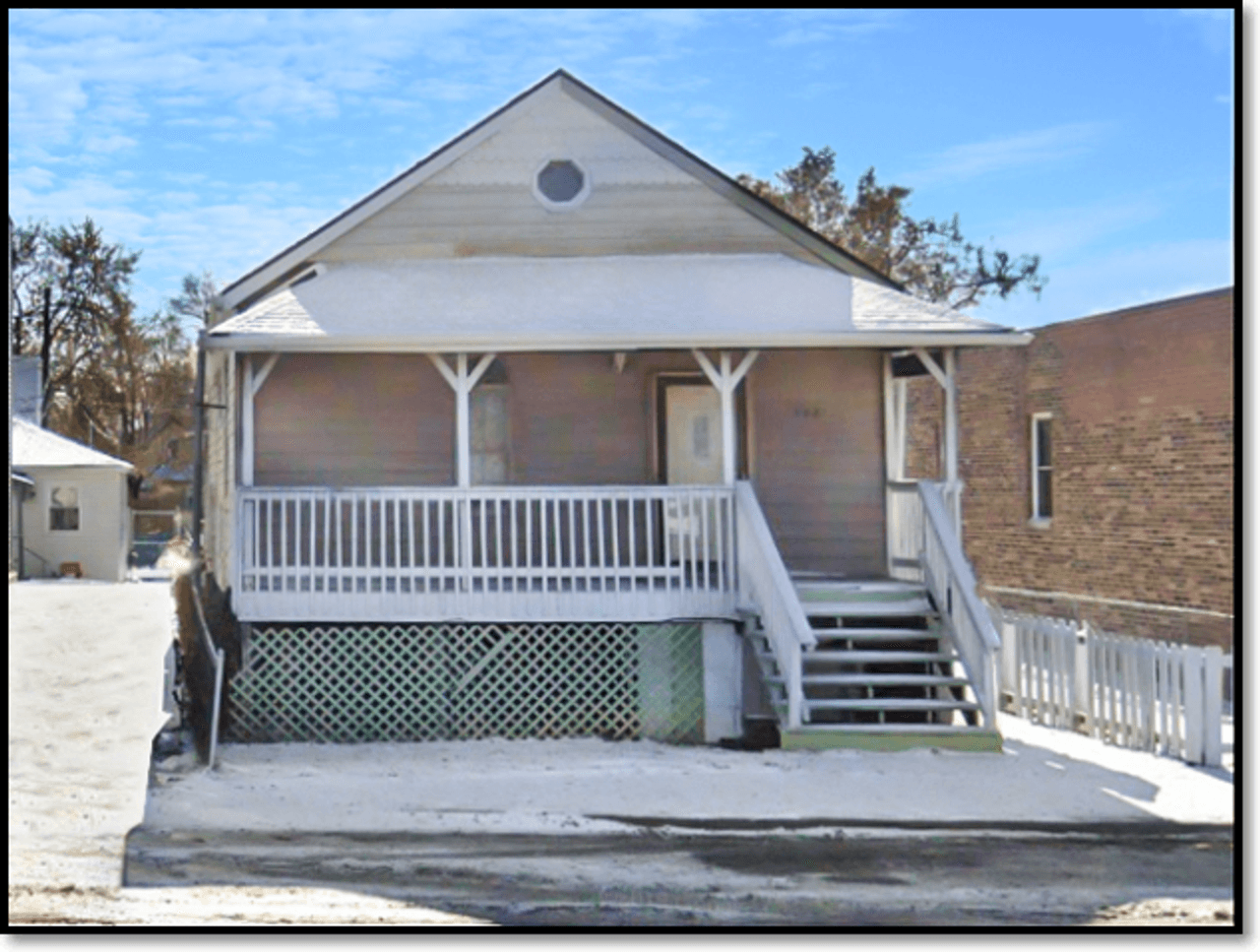 listing, photo 1