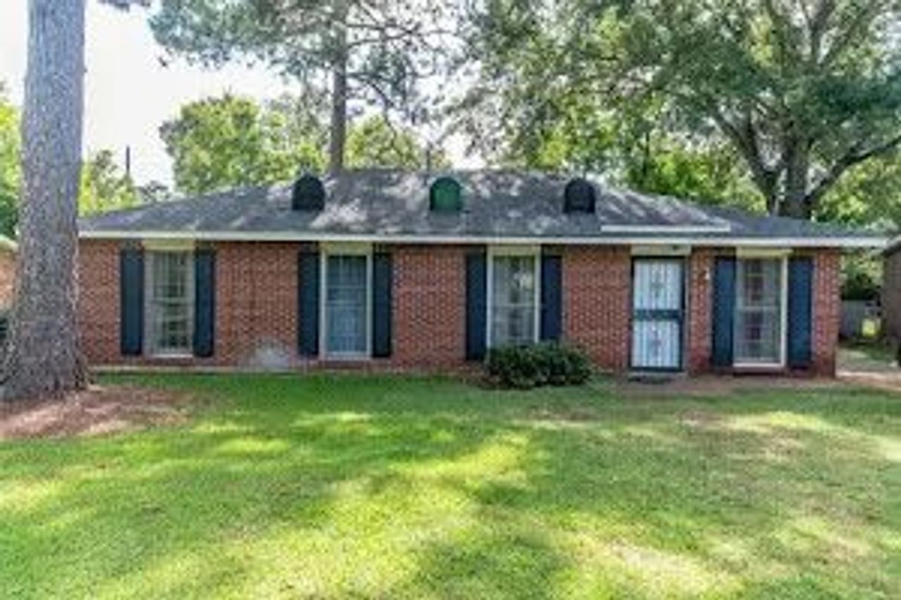 listing, photo 1