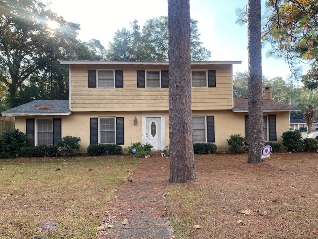 listing, photo 1