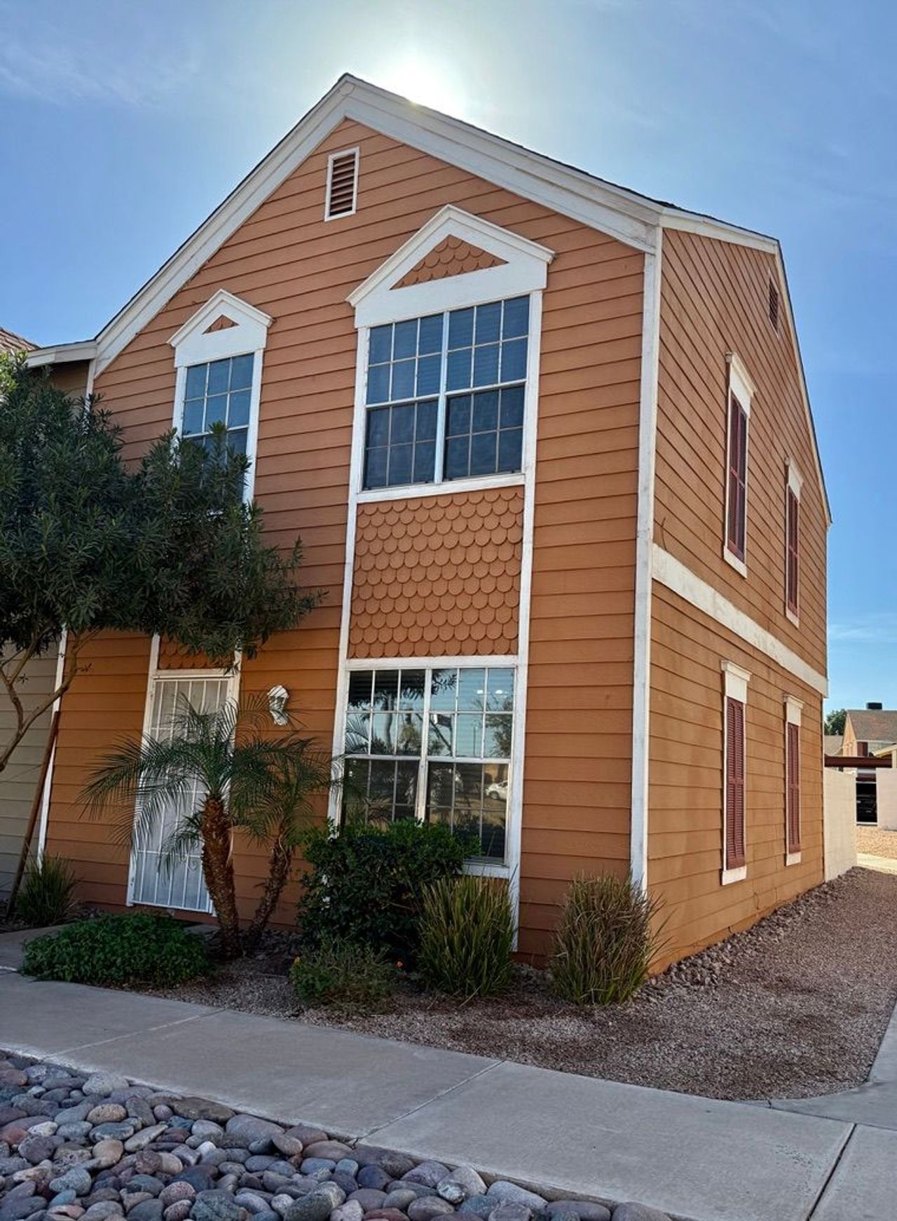 listing, photo 1