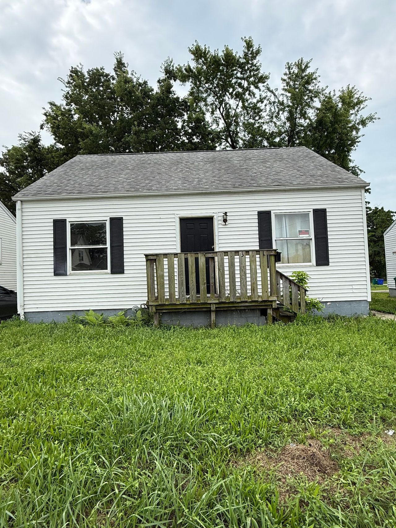 listing, photo 1