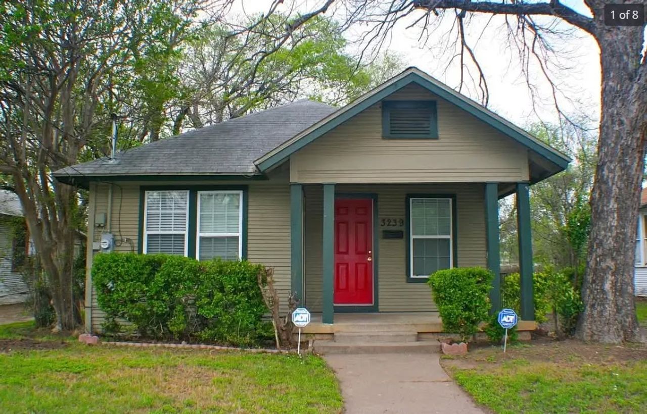 listing, photo 1