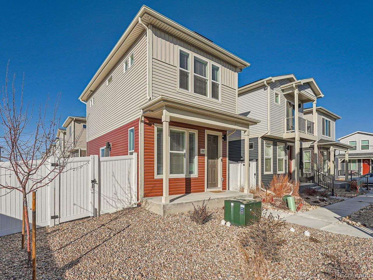 listing, photo 1
