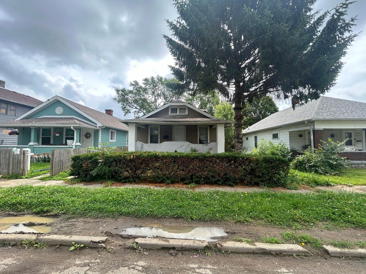 listing, photo 1