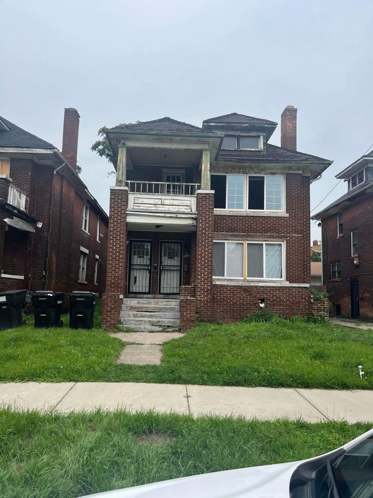 listing, photo 1