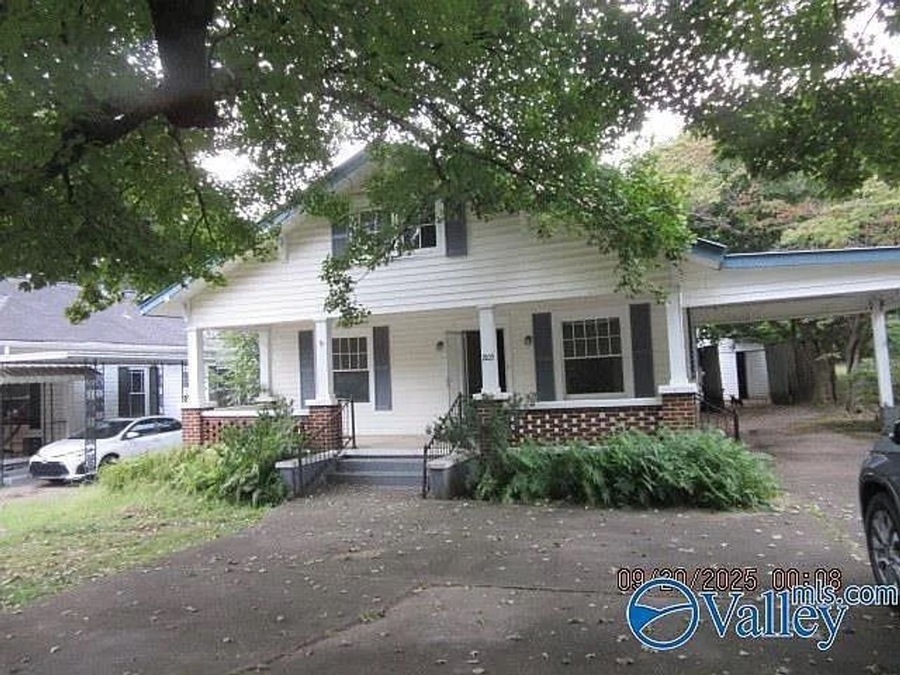 listing, photo 1