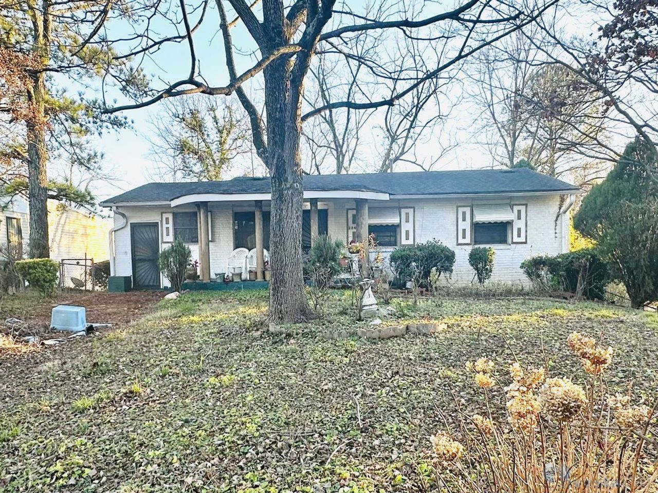 listing, photo 1