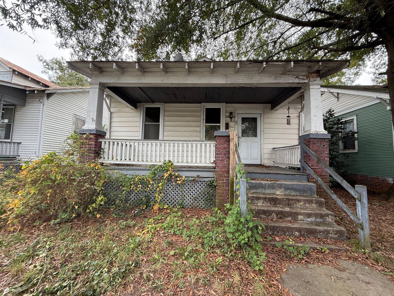listing, photo 1