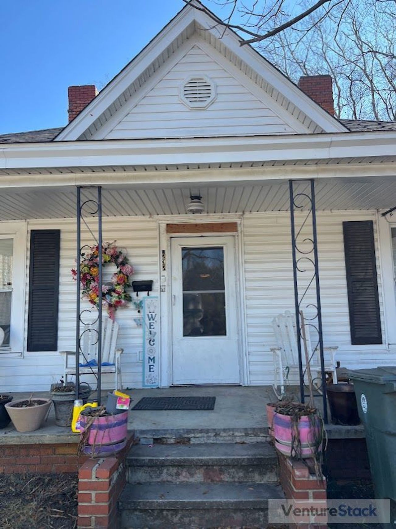 listing, photo 1