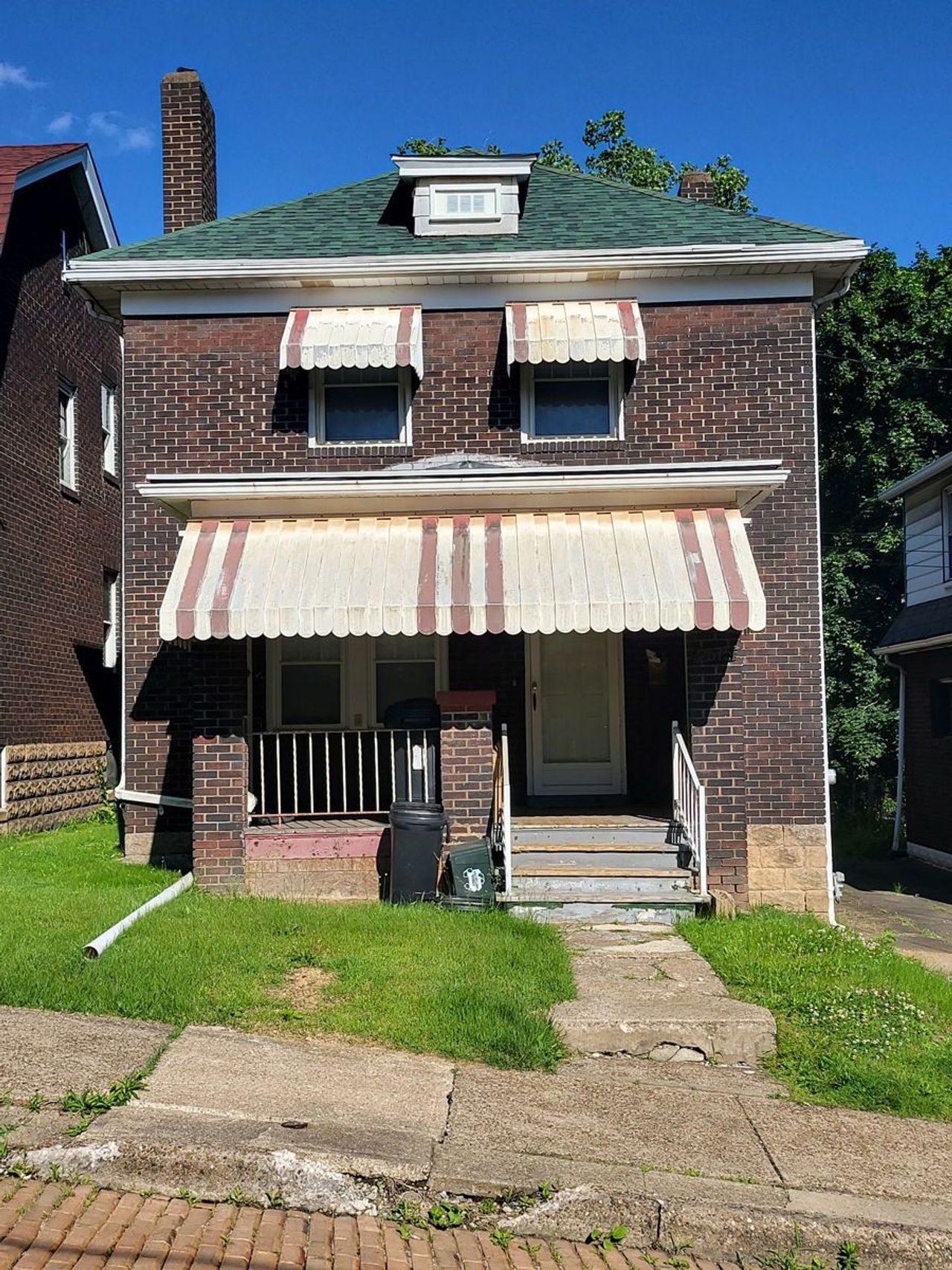 listing, photo 1