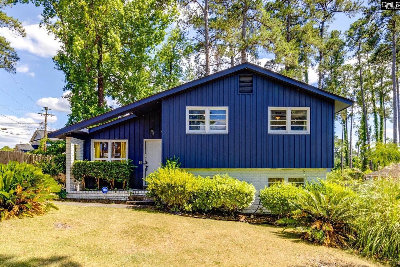 listing, photo 1