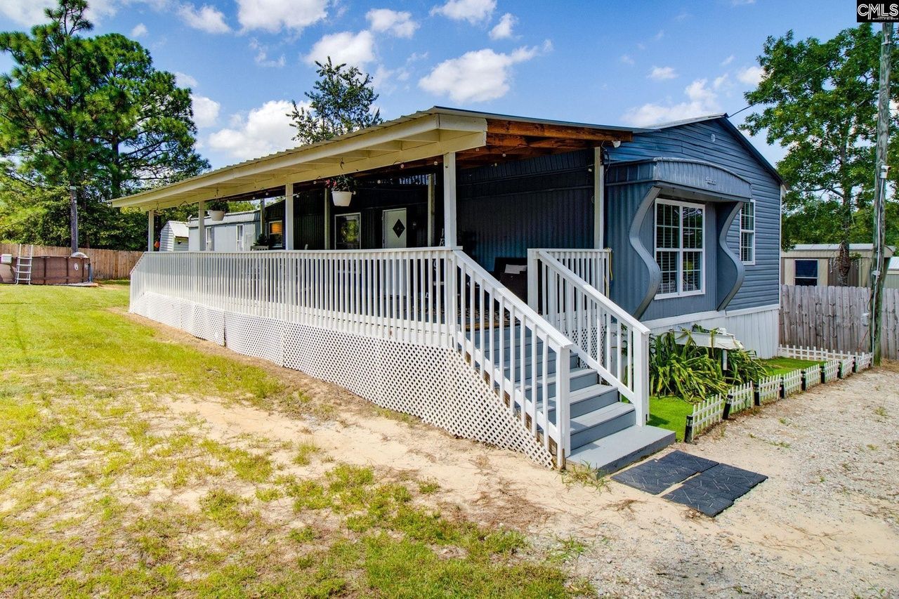 listing, photo 1