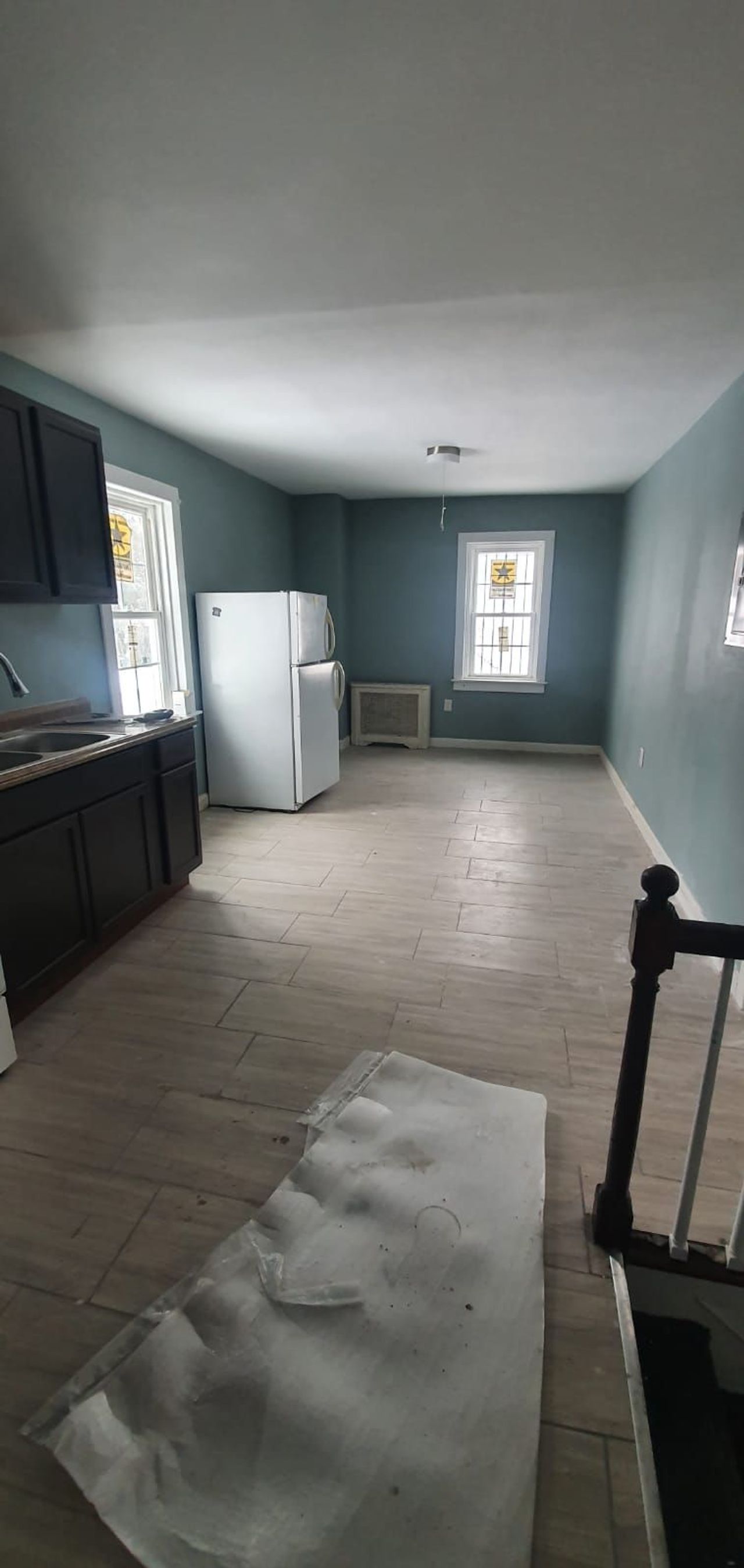 listing, photo 1