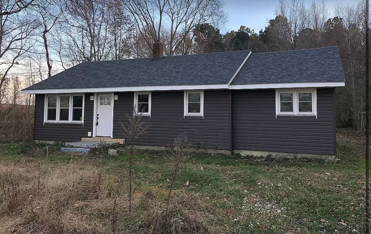 listing, photo 1