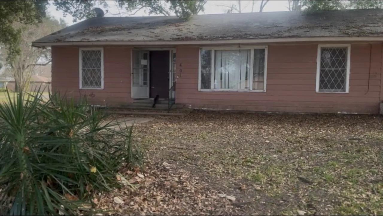 listing, photo 1