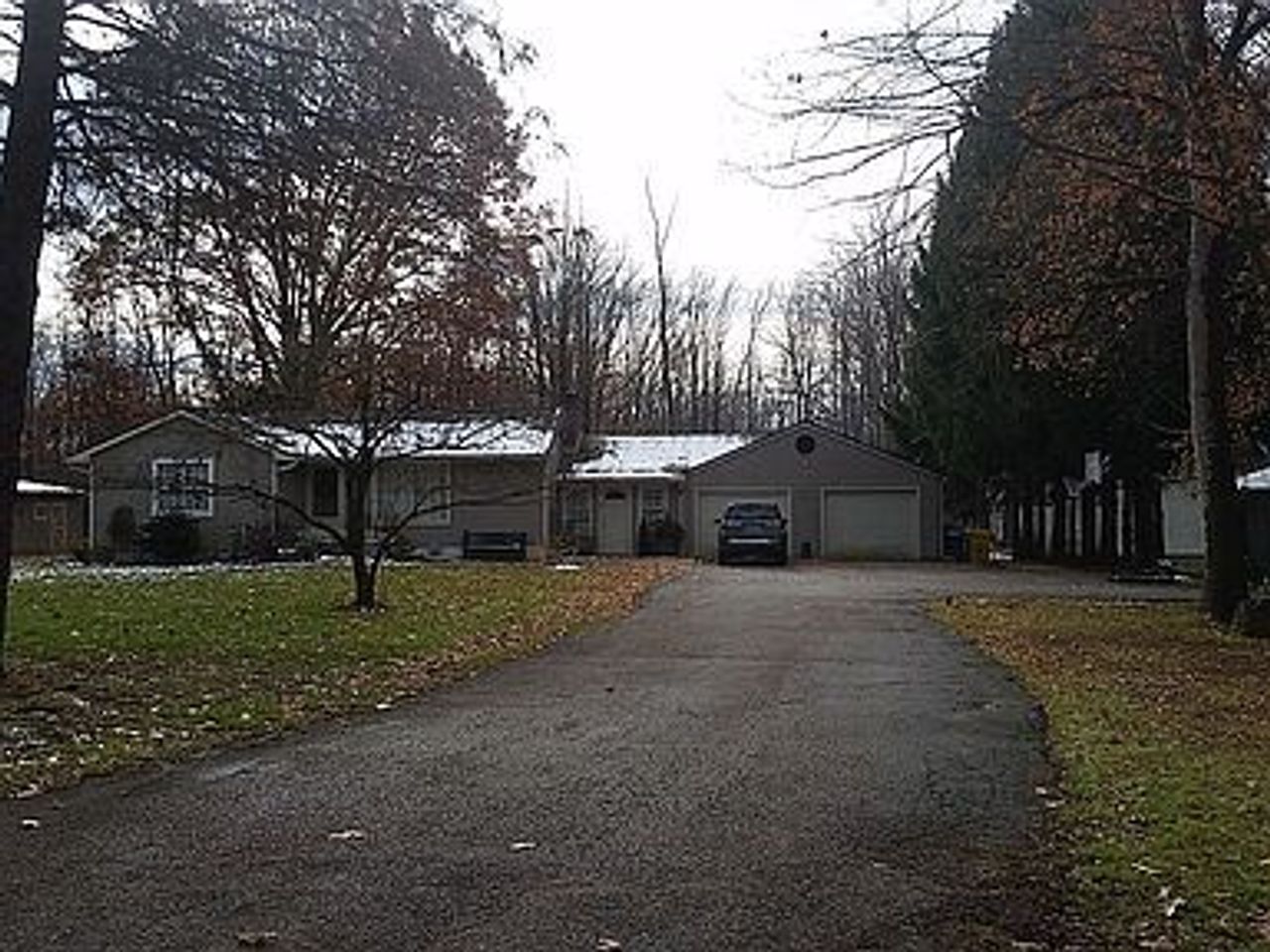 listing, photo 1