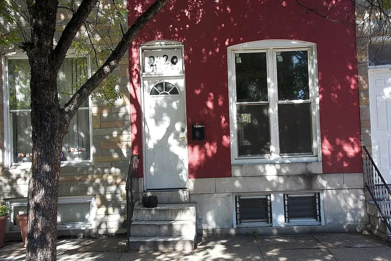 listing, photo 1