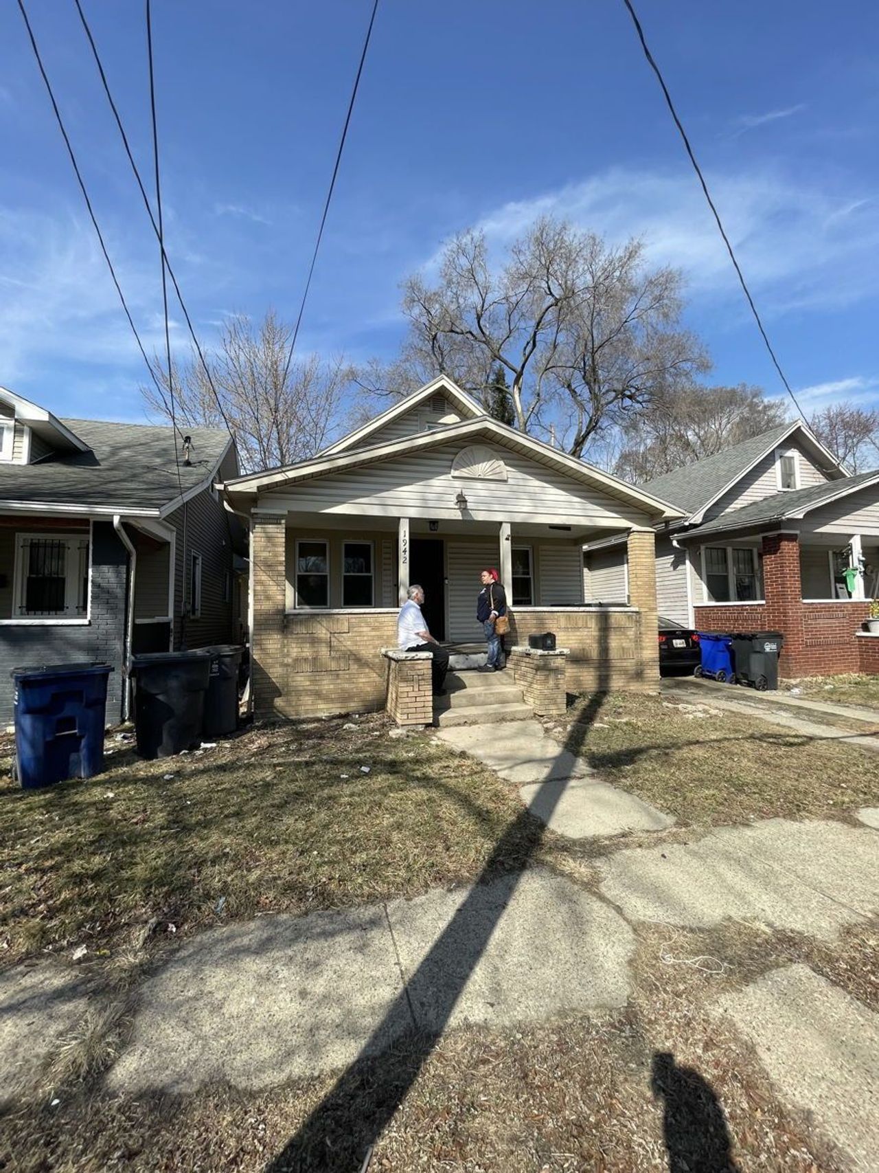 listing, photo 1