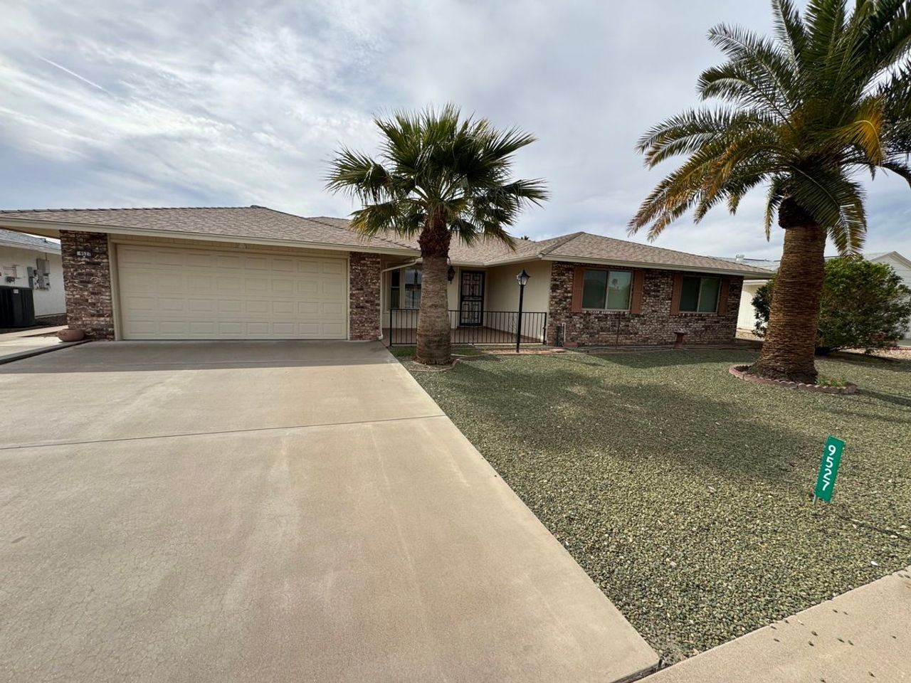 listing, photo 1