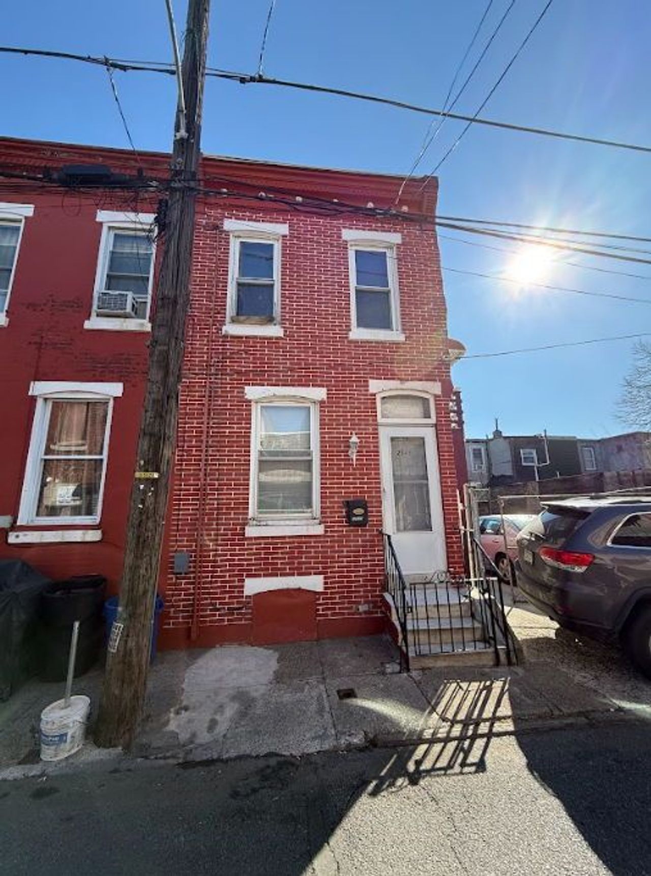 listing, photo 1
