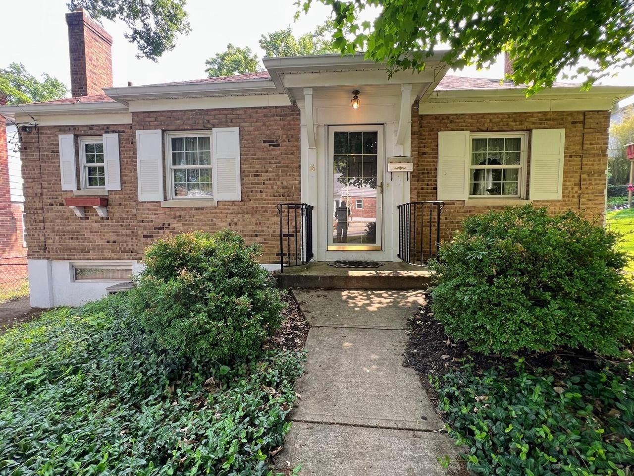 listing, photo 1
