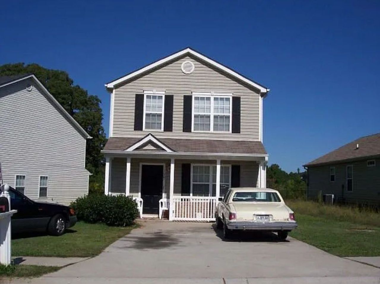 listing, photo 1