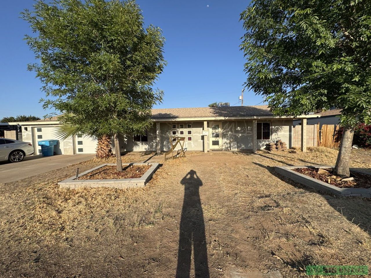 listing, photo 1