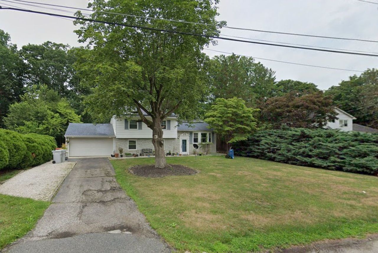 listing, photo 1