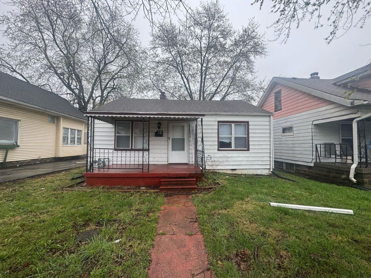 listing, photo 1