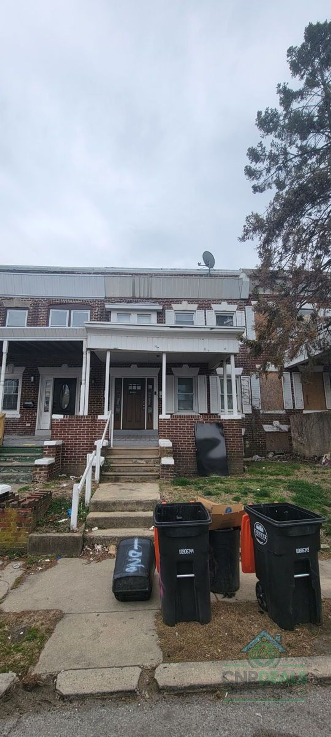 listing, photo 1