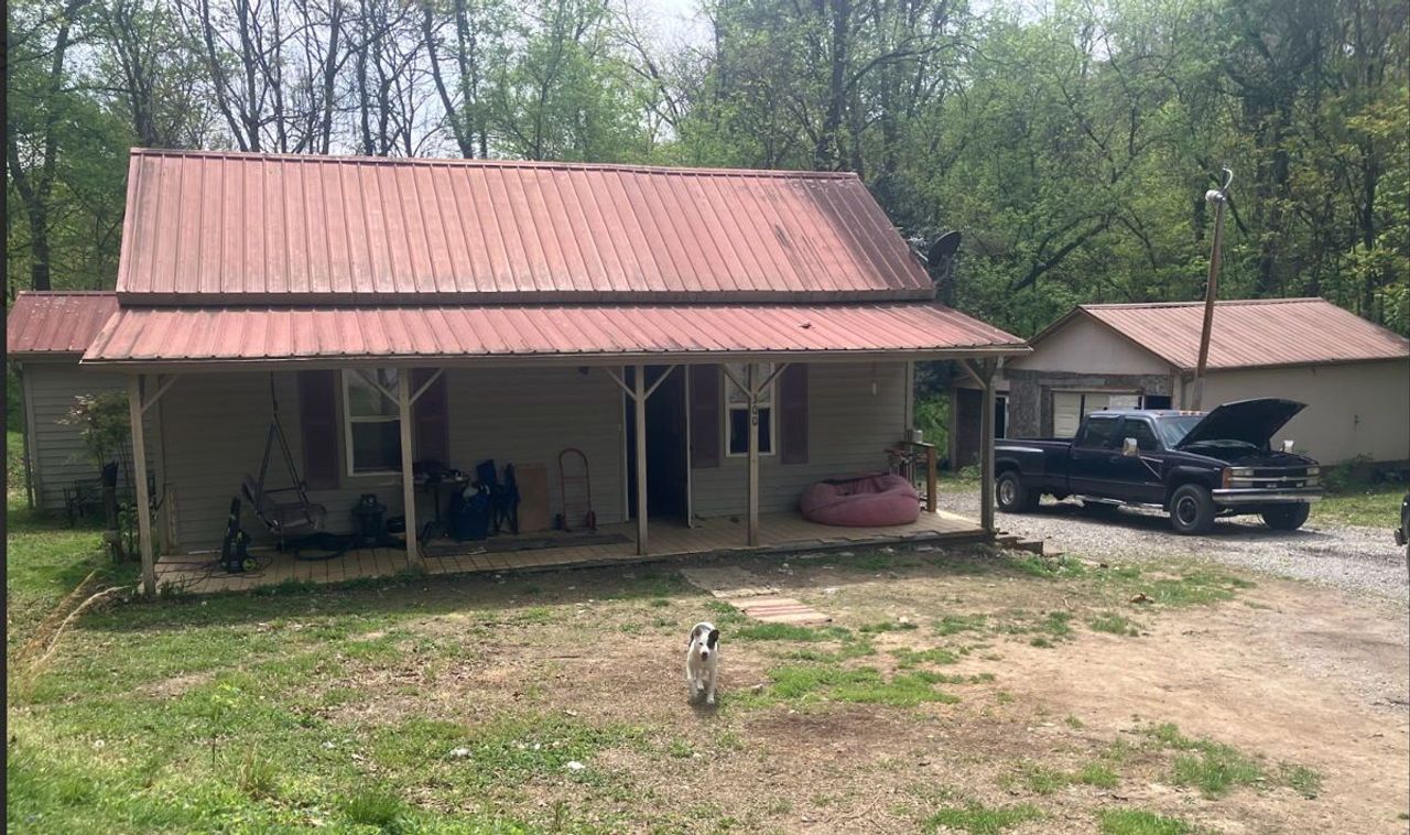 listing, photo 1