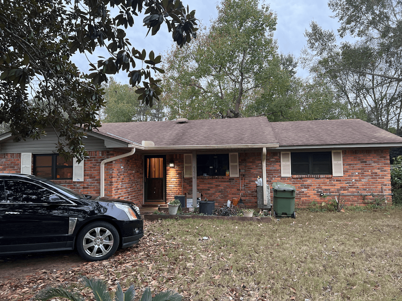 listing, photo 1