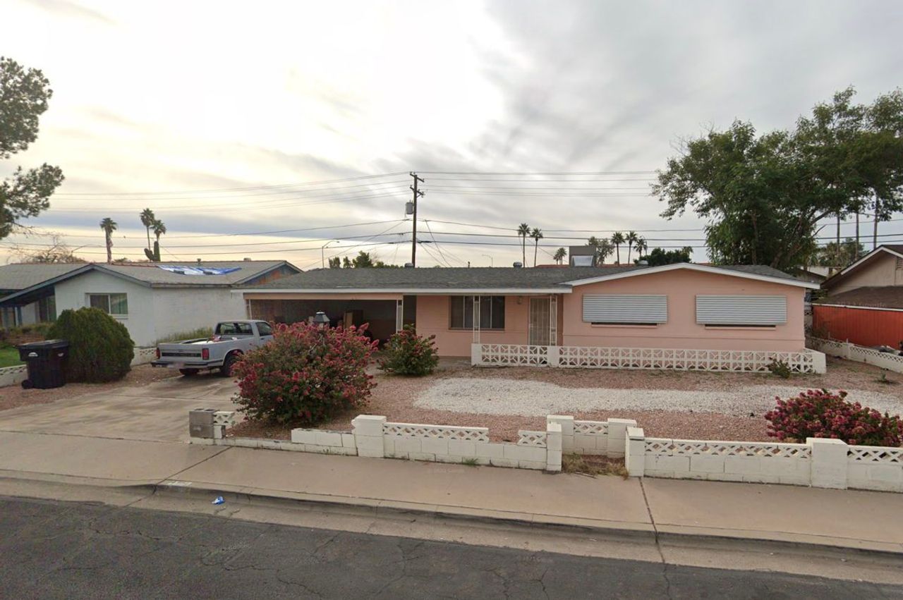 listing, photo 1