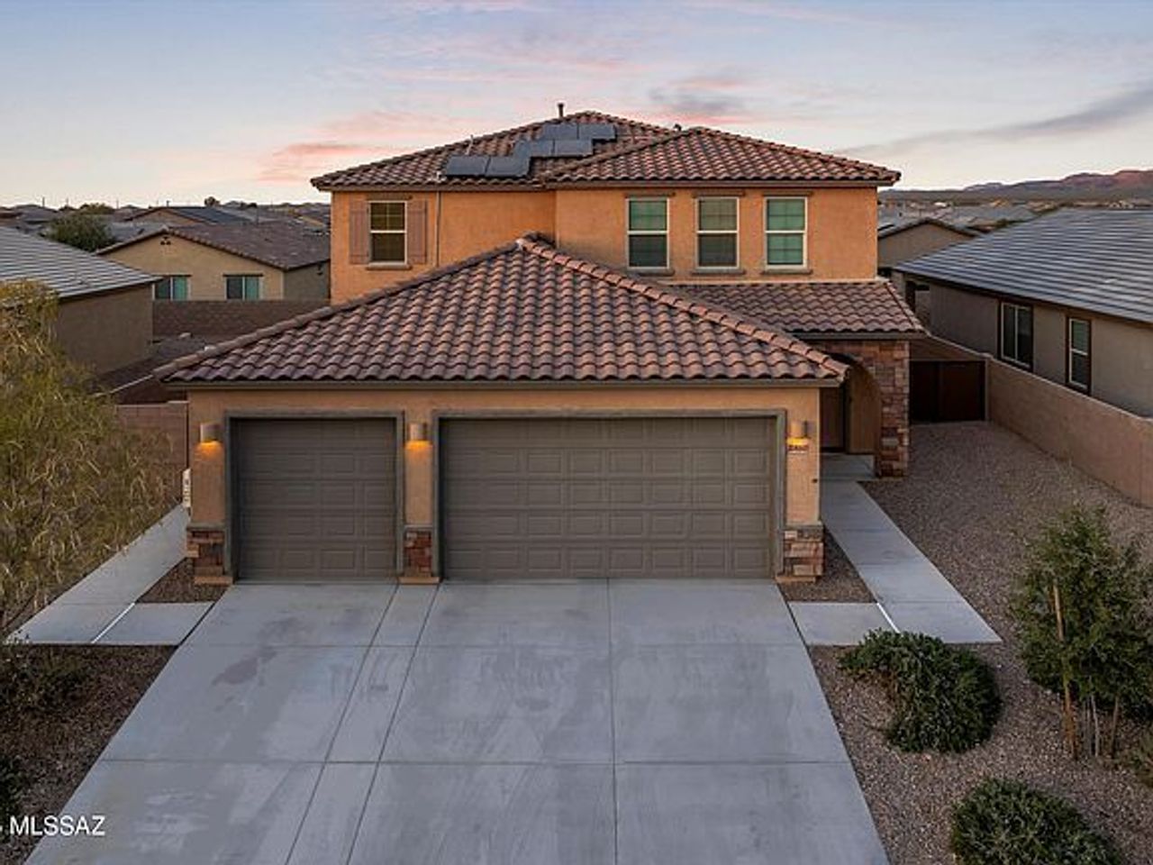 listing, photo 1
