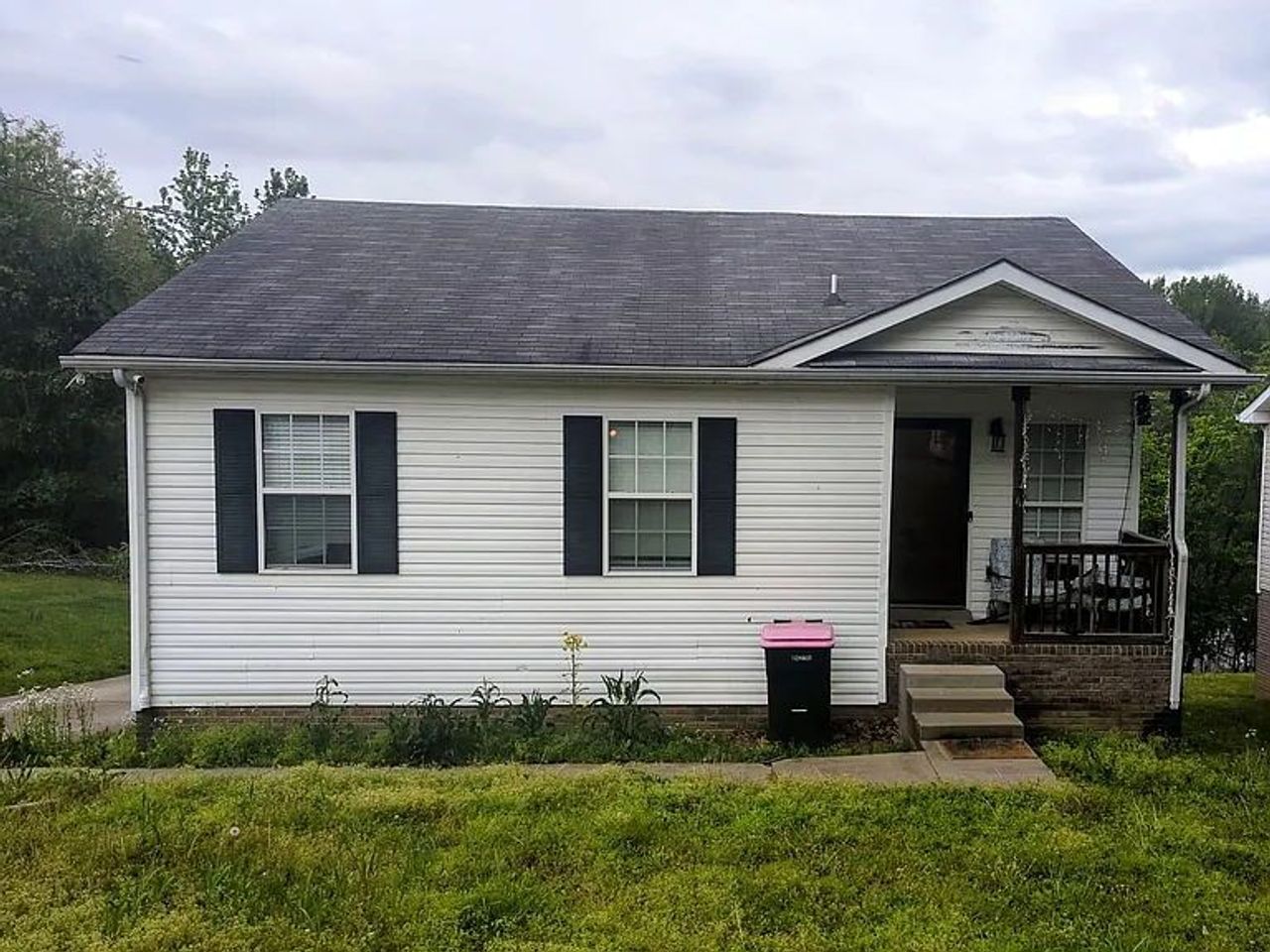 listing, photo 1