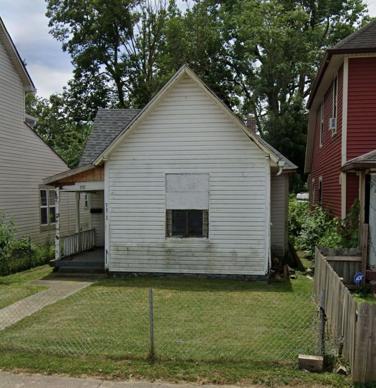 listing, photo 1