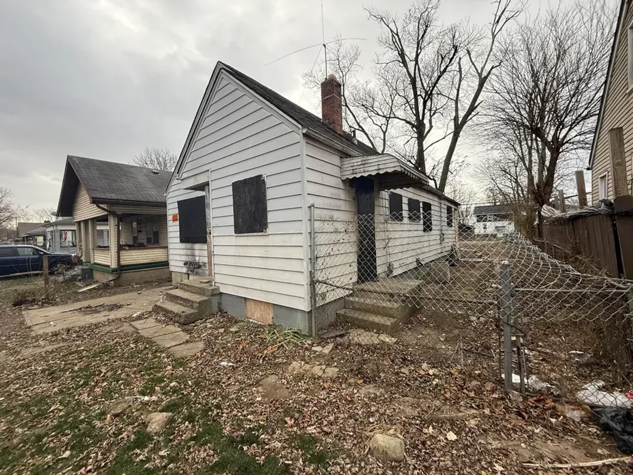 listing, photo 1