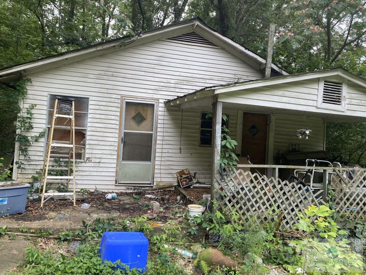 listing, photo 1