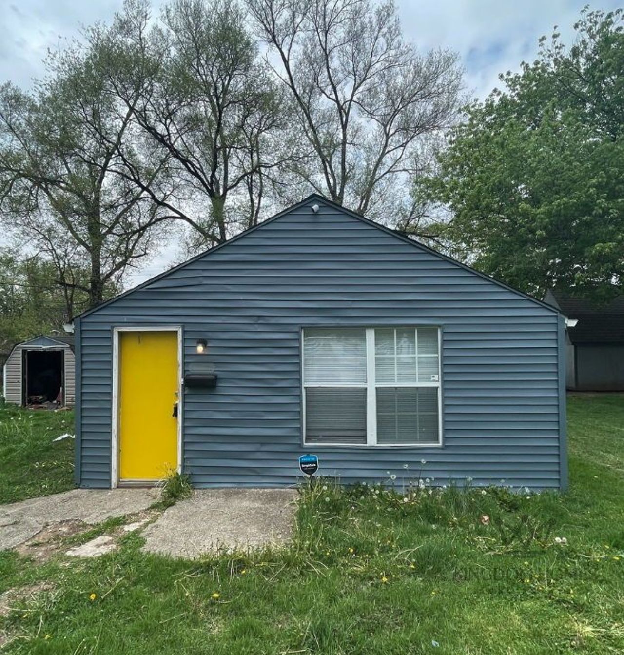 listing, photo 1