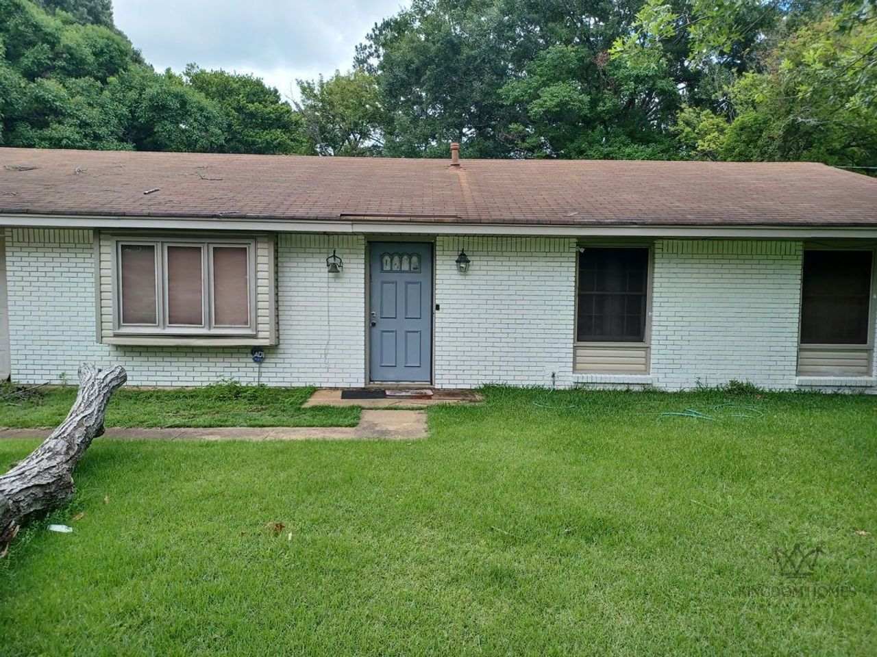 listing, photo 1