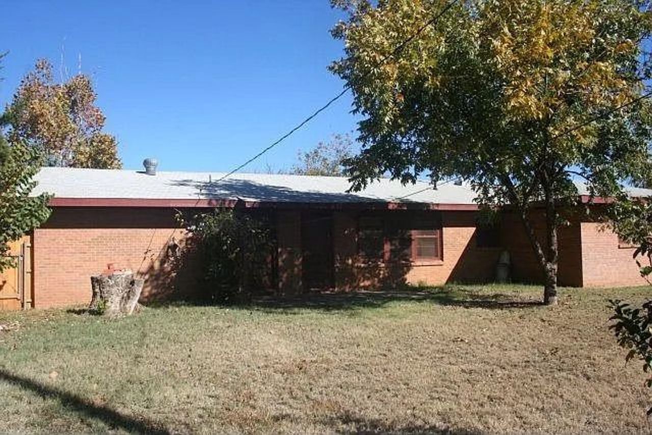 listing, photo 1