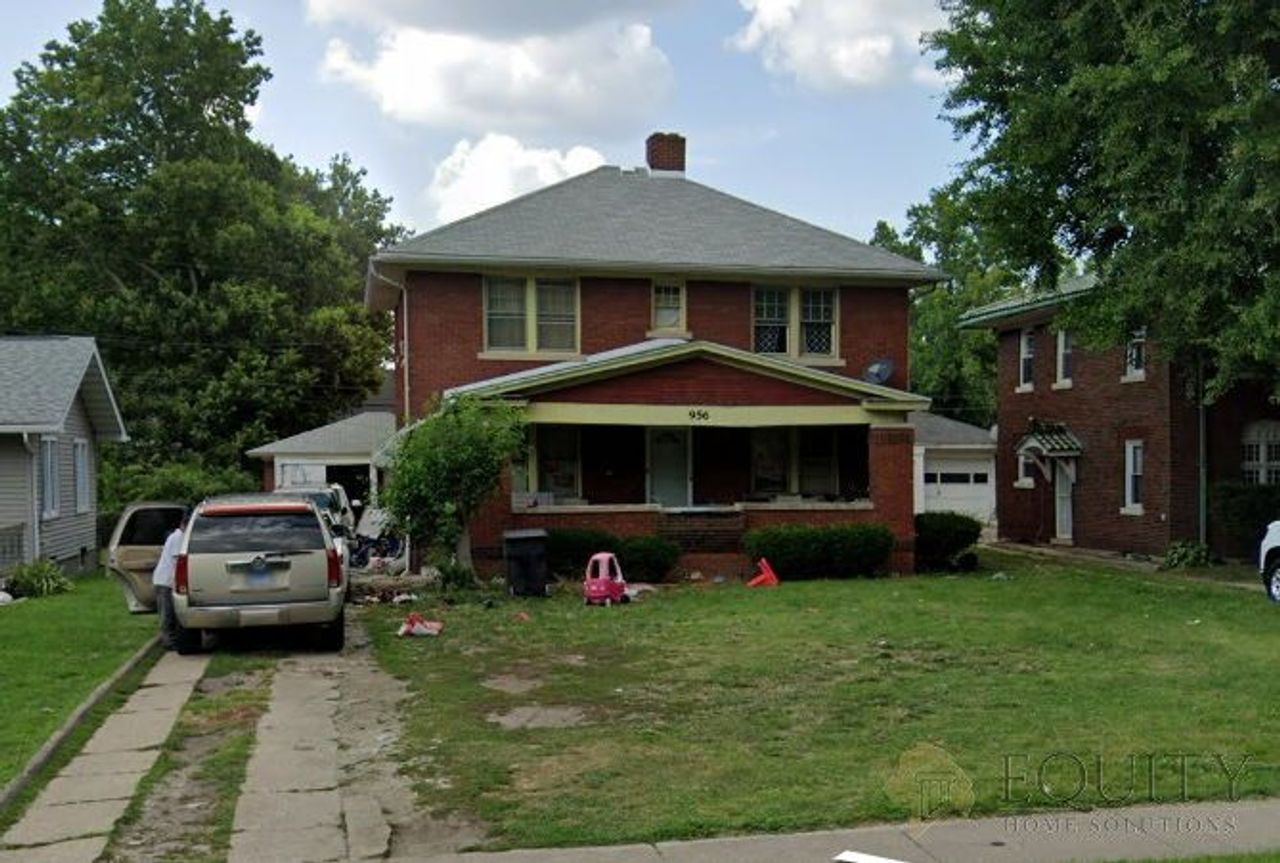 listing, photo 1
