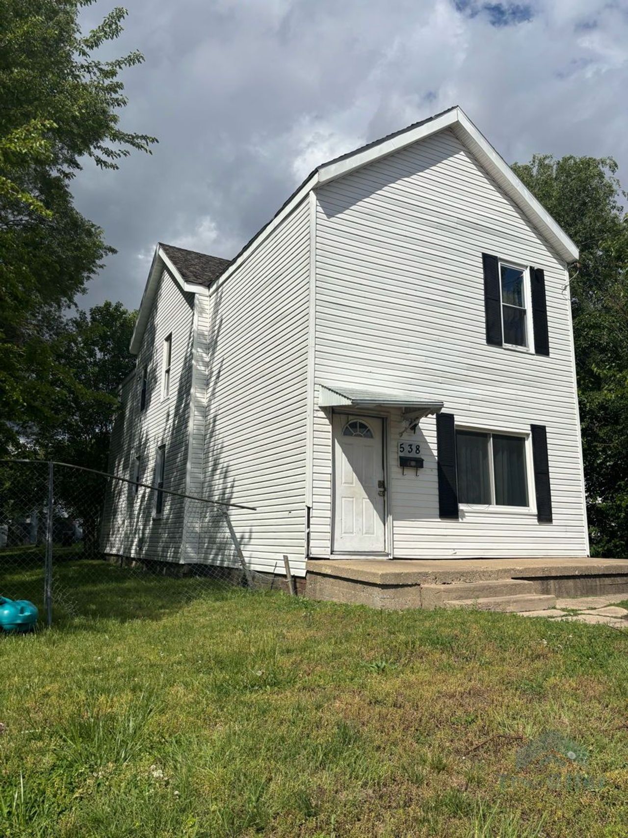 listing, photo 1