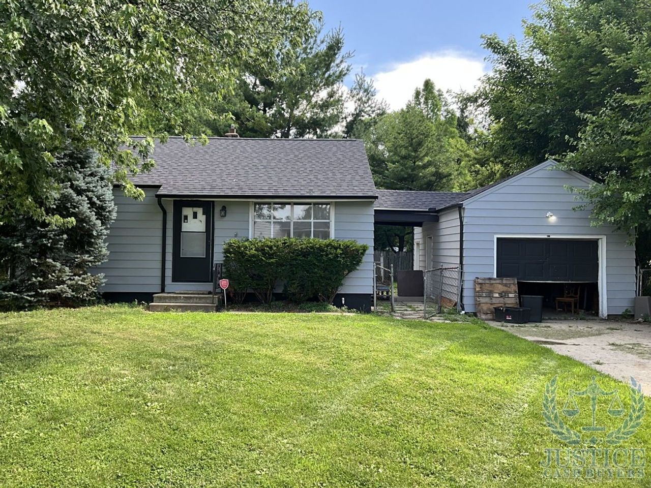 listing, photo 1